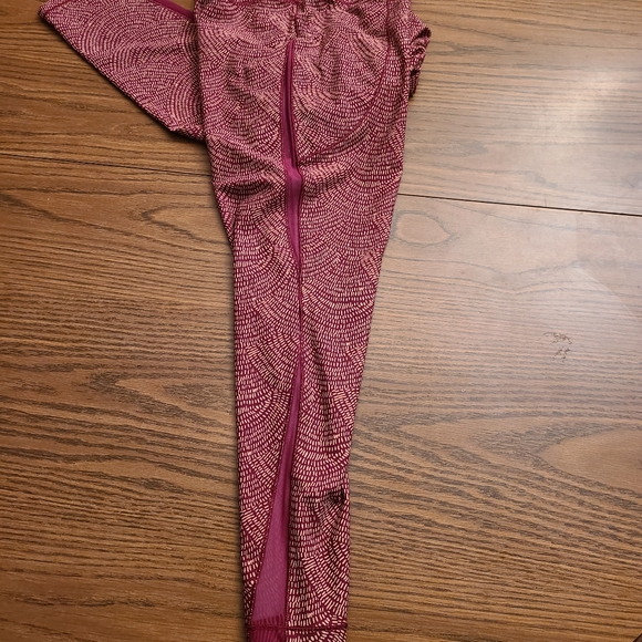 Calia Patterned Leggings with Deep Side Pockets in size XL - Picture 11 of 11